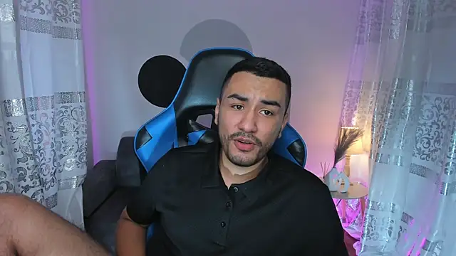 Snapshot of Nick_Moca chatting on January 23, 10:54 pm Nick Moca online show from January 23, 10:54 pm