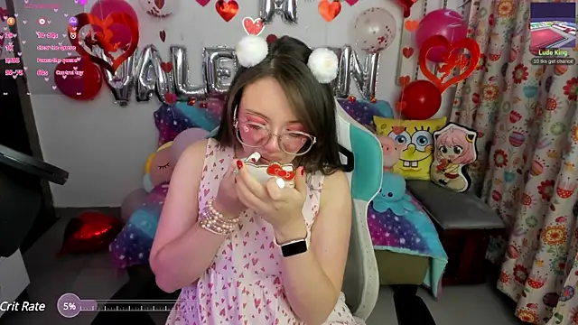 linda-schmidt online show from February 15, 3:52 am