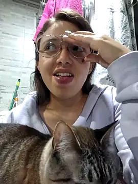 linda-schmidt online show from September 27, 3:33 am