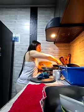 linda-schmidt online show from November 7, 5:02 pm