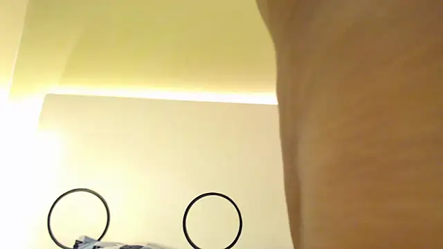 Snapshot of KayaBrown chatting on October 31, 1:45 pm KayaBrown online show from October 31, 1:45 pm