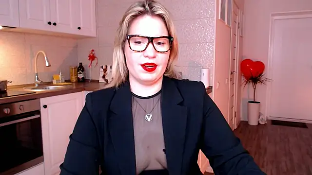 HotTiffani online show from February 21, 6:07 am