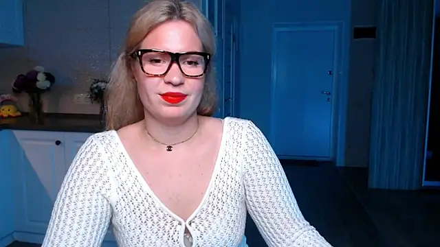 HotTiffani online show from September 20, 6:31 pm