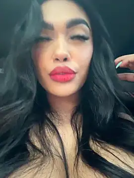 Snapshot of emma_andrew1 chatting on May 1, 5:06 pm emma andrew1 online show from May 1, 5:06 pm