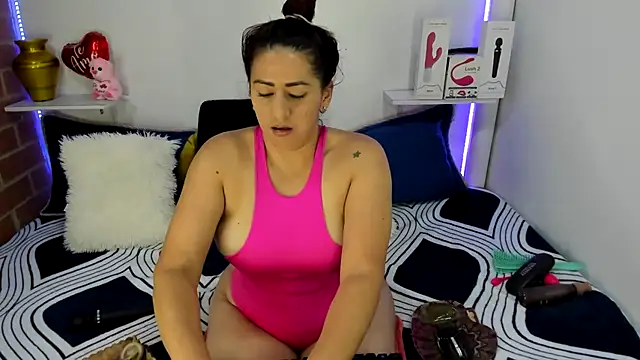 rukminilatin online show from November 21, 5:17 am