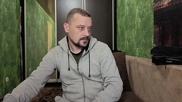 DanielOhCool online show from October 2, 6:42 am