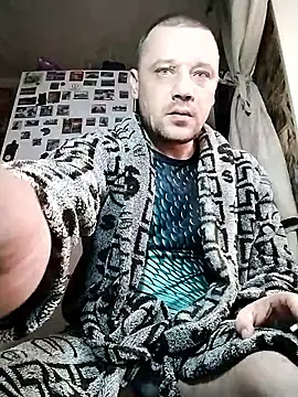Snapshot of DanielOhCool chatting on March 3, 5:57 am DanielOhCool online show from March 3, 5:57 am