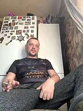 Snapshot of DanielOhCool chatting on March 8, 7:12 am DanielOhCool online show from March 8, 7:12 am