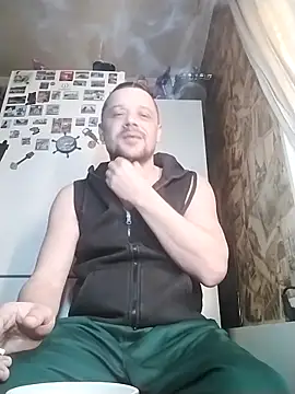 Snapshot of DanielOhCool chatting on March 12, 5:35 am DanielOhCool online show from March 12, 5:35 am