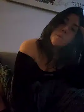 missemi online show from December 7, 12:45 pm