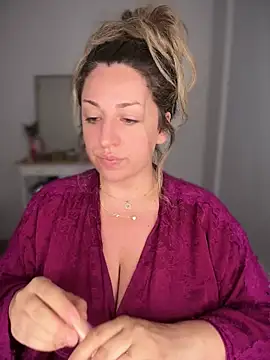 miamellycious online show from July 18, 3:11 am
