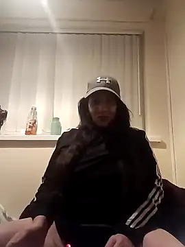 Snapshot of Leanne43 chatting on March 18, 7:10 pm Leanne43 online show from March 18, 7:10 pm