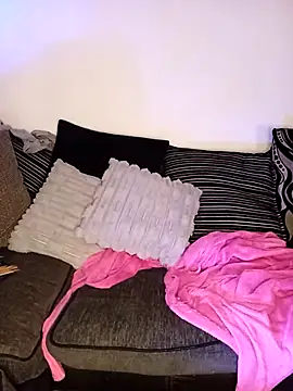 Leanne43 online show from February 27, 11:05 pm