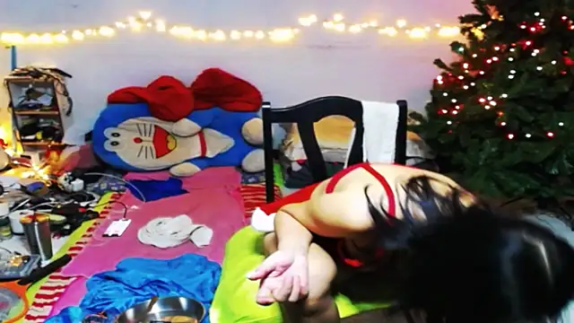 1CuteAndSexy69 online show from December 31, 5:51 pm