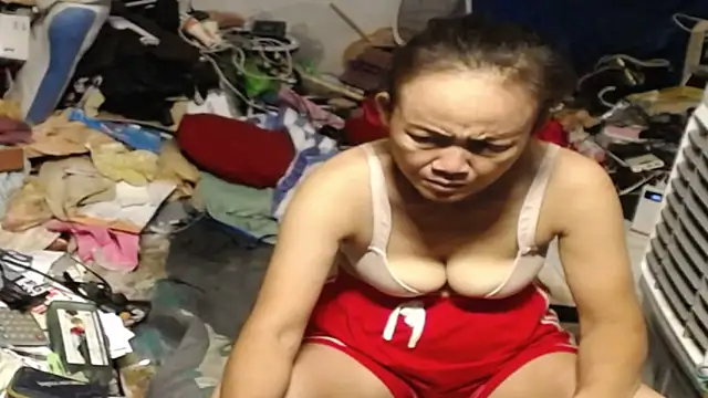1CuteAndSexy69 online show from June 26, 1:04 pm