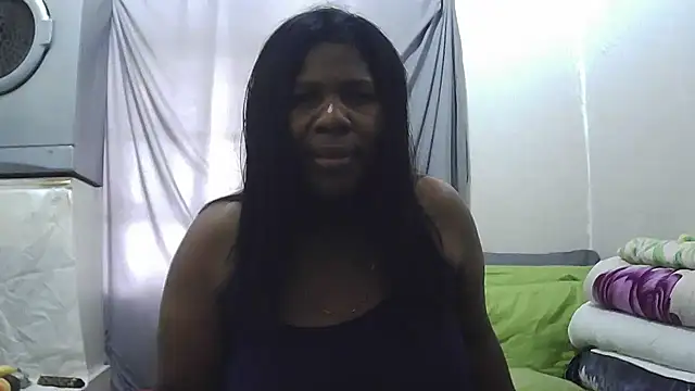 Delicioussexy online show from March 18, 7:44 am