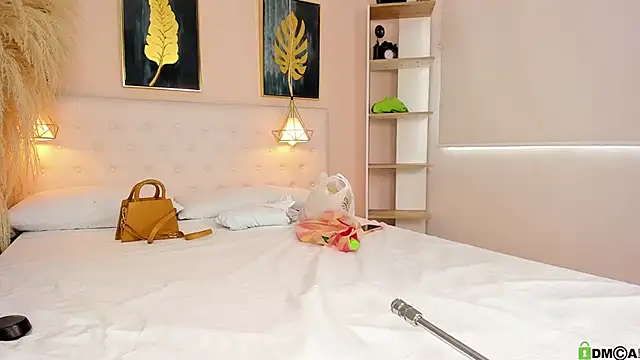 valerie lya online show from September 23, 8:23 pm