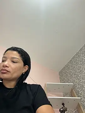 Snapshot of valerie_lya chatting on May 23, 8:13 pm valerie lya online show from May 23, 8:13 pm