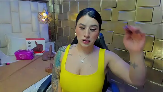 Snapshot of Nara_belen chatting on March 18, 2:37 am Nara belen online show from March 18, 2:37 am