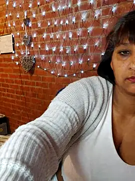 Lilybanx online show from March 10, 6:45 pm