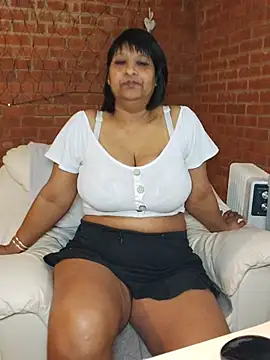 Snapshot of Lilybanx chatting on April 10, 7:40 pm Lilybanx online show from April 10, 7:40 pm