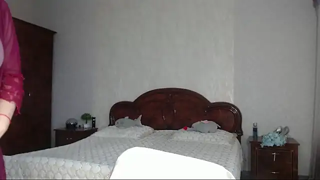 Snapshot of Batari chatting on April 18, 4:05 am Batari online show from April 18, 4:05 am