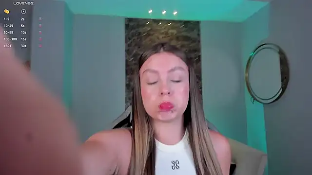 EllaClark online show from January 14, 2:19 am