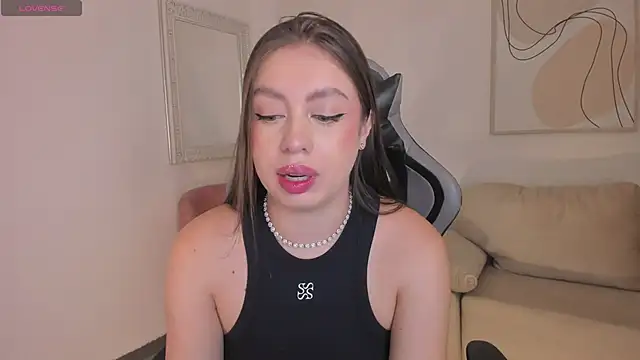 EllaClark online show from September 10, 5:24 pm