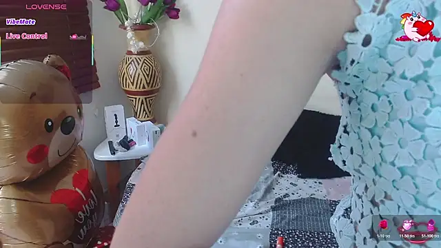 NicoleSantana online show from June 26, 8:13 pm