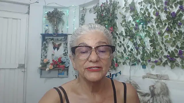 FunnyGrandma online show from December 22, 3:55 am