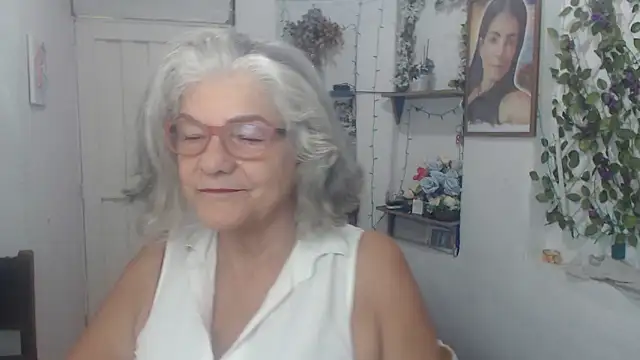 FunnyGrandma online show from September 20, 4:02 am