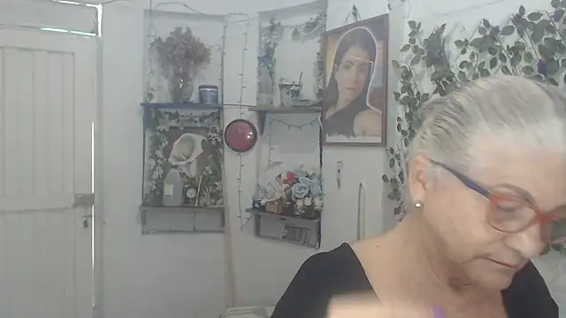 FunnyGrandma online show from February 25, 5:00 pm