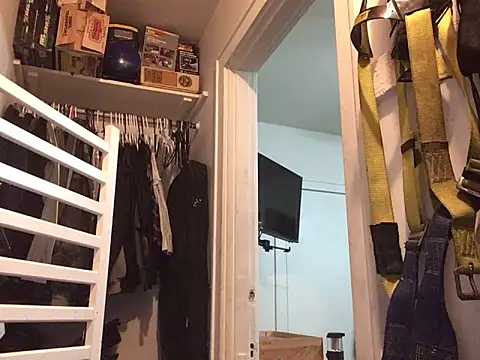 Snapshot of Jcharlesnew69@xh chatting on October 15, 12:11 am Jcharlesnew69xh online show from October 15, 12:11 am