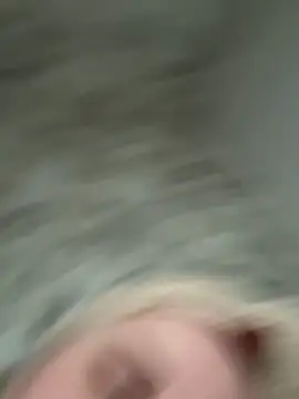 Snapshot of Model9798 chatting on February 13, 6:53 am Model9798 online show from February 13, 6:53 am