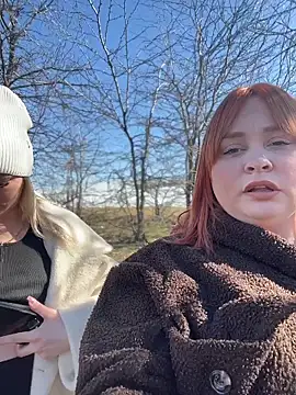 Snapshot of Model9798 chatting on March 4, 9:48 am Model9798 online show from March 4, 9:48 am