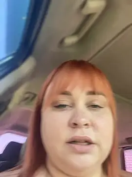 Snapshot of Model9798 chatting on June 9, 8:26 am Model9798 online show from June 9, 8:26 am
