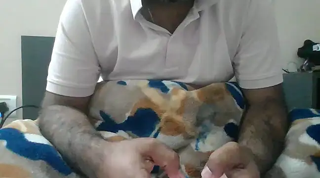 Snapshot of coolrocky346 chatting on December 31, 2:14 pm coolrocky346 online show from December 31, 2:14 pm