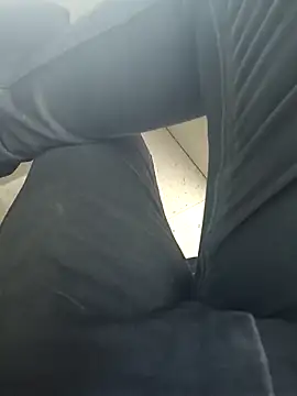 Snapshot of coolrocky346 chatting on February 13, 8:38 am coolrocky346 online show from February 13, 8:38 am