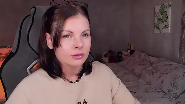 Your Sweet Lilu online show from July 31, 8:58 am