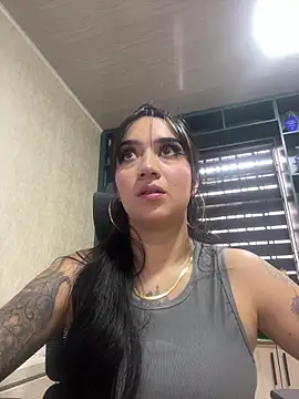 EmmyEvans1 online show from February 6, 9:29 pm