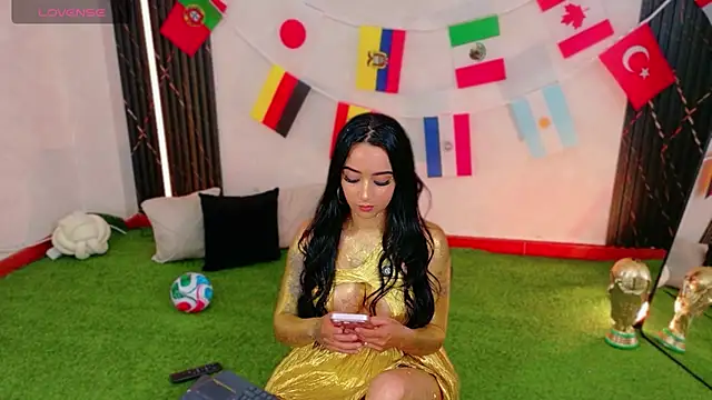 EmmyEvans1 online show from June 10, 7:24 pm