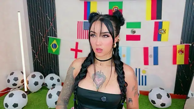 EmmyEvans1 online show from June 19, 6:56 pm