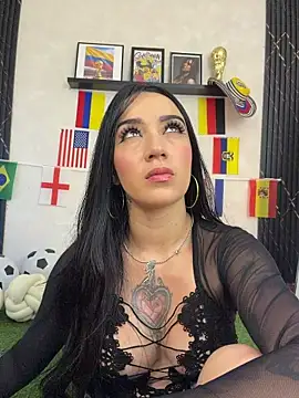 EmmyEvans1 online show from July 9, 7:07 pm