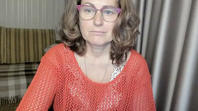 lauraoven online show from December 3, 3:44 pm