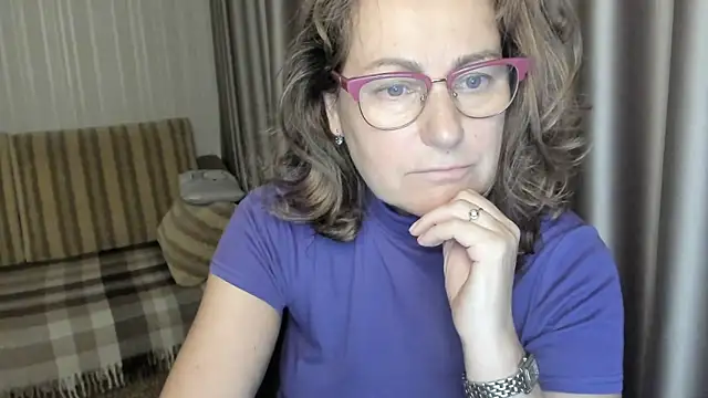 lauraoven online show from December 10, 1:11 pm