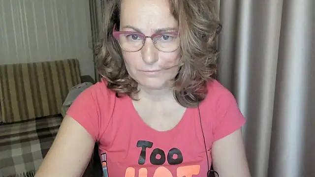 lauraoven online show from December 11, 7:31 am