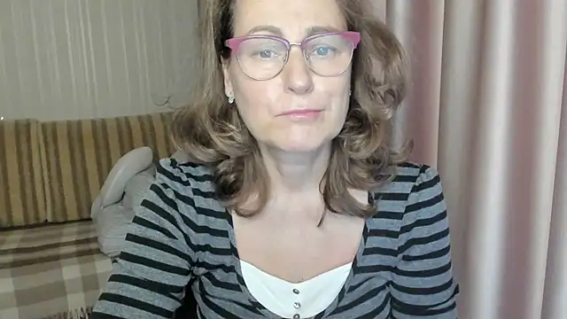 lauraoven online show from December 13, 10:19 am
