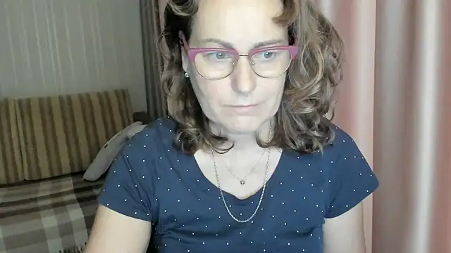 lauraoven online show from December 21, 9:01 am
