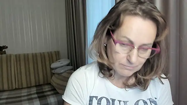 lauraoven online show from December 27, 11:17 am