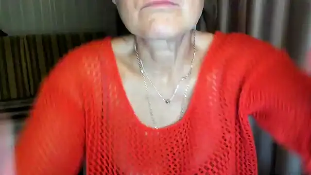 Snapshot of lauraoven chatting on October 4, 7:39 am lauraoven online show from October 4, 7:39 am